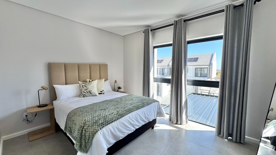 2 Bedroom Property for Sale in Whispering Pines Western Cape